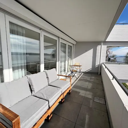 아파트 Kleines Seeapartment 위버링겐