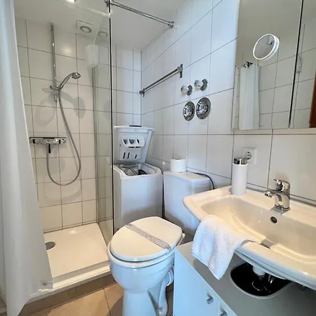 Kleines Seeapartment 아파트 *